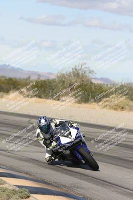 media/Nov-16-2025-Race Pace (Sun) [[8c5fa54630]]/Verified Riders/4-Turn 3 Inside (1050am)/